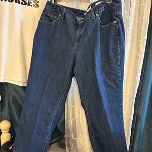 Jones New York Blue Capris Gramercy Curvy Capri with Secret Slimming Features.